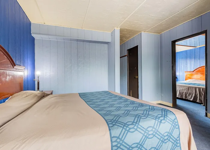 Motel By Oyo I-90 2*